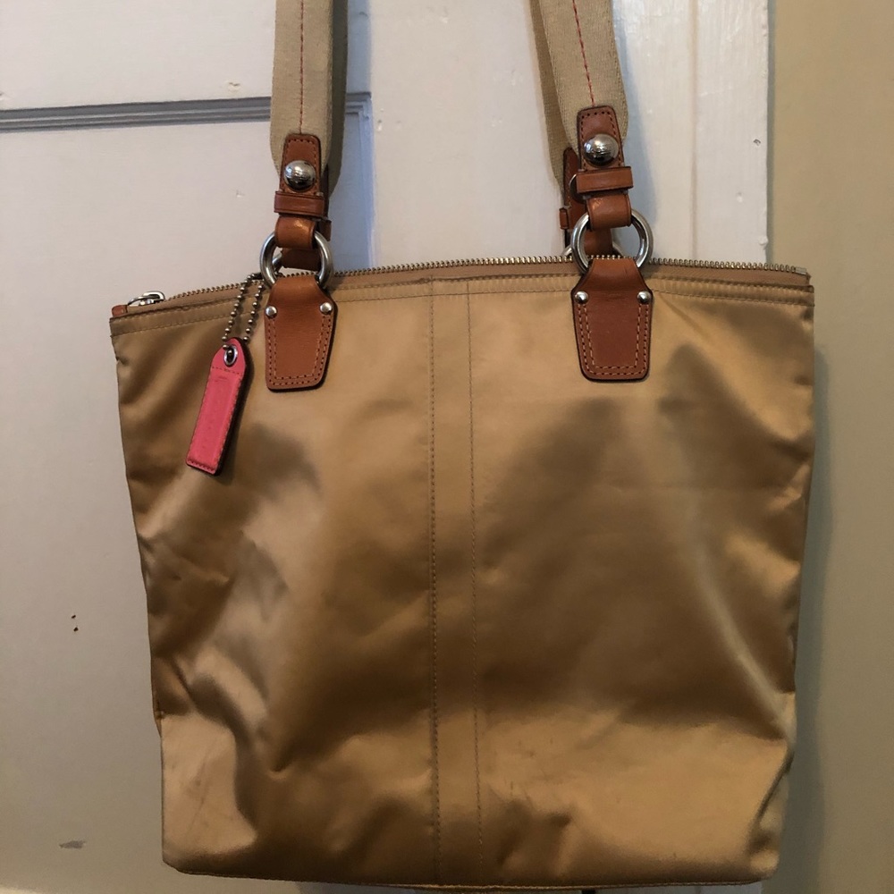 Coach Purse - Picture 3 of 4